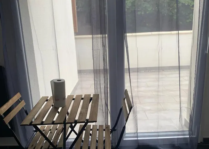 Jolie Maisonnette Avec Terrasse Centre